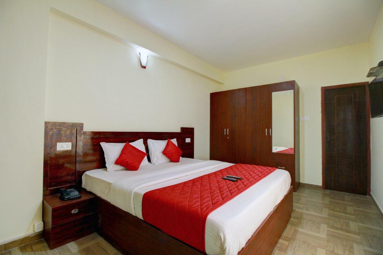 Pine Hill Suites Ooty Exteriör bild