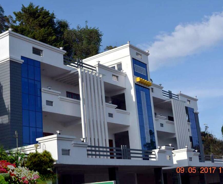 Pine Hill Suites Ooty Exteriör bild